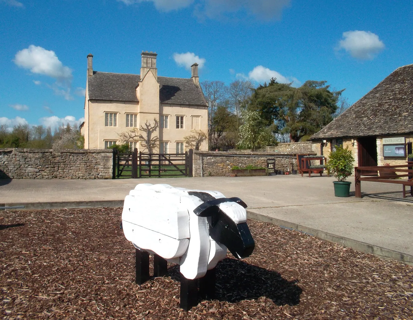 Witney Halloween: Dracula at Cogges from 22 Oct, adults £16
